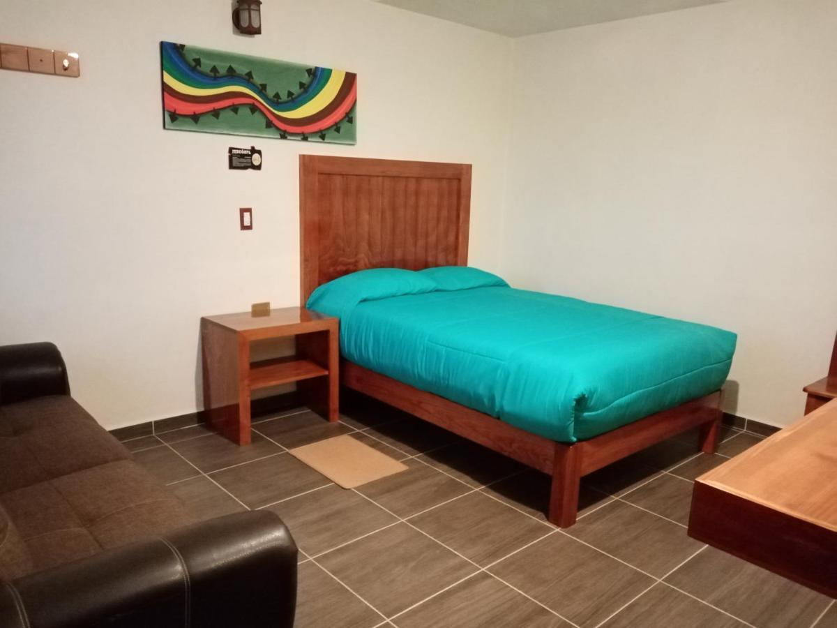 צ'יגנהופאן Hotel Tlatoani מראה חיצוני תמונה