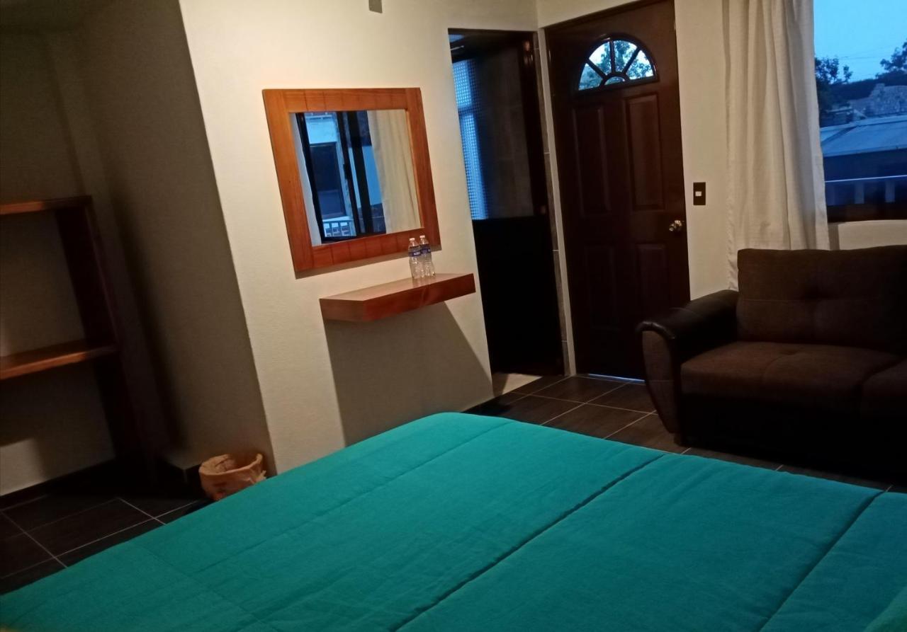 צ'יגנהופאן Hotel Tlatoani מראה חיצוני תמונה